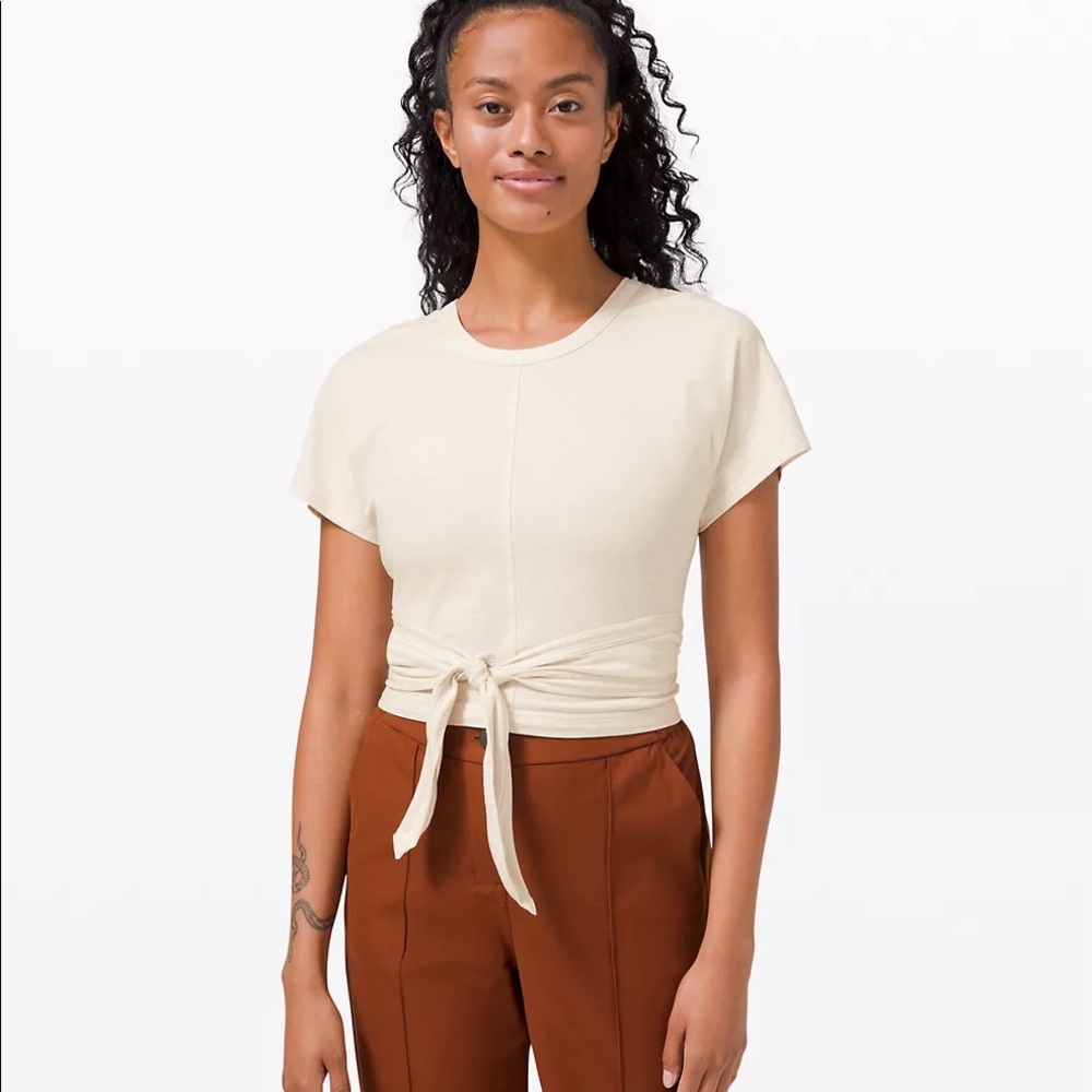 Lululemon It’s A Tie Tee Size 2